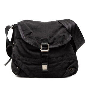 CHANEL Black Leather Shoulder Bag